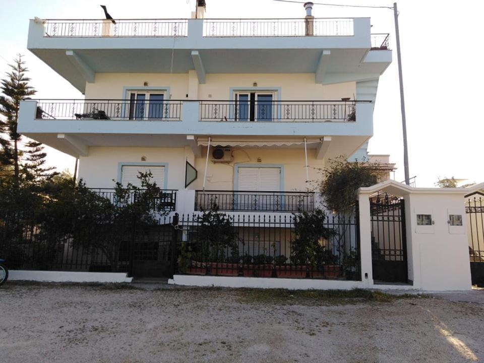 Apartmán Alexadra'S House Κάτω Αλμυρή Exteriér fotografie